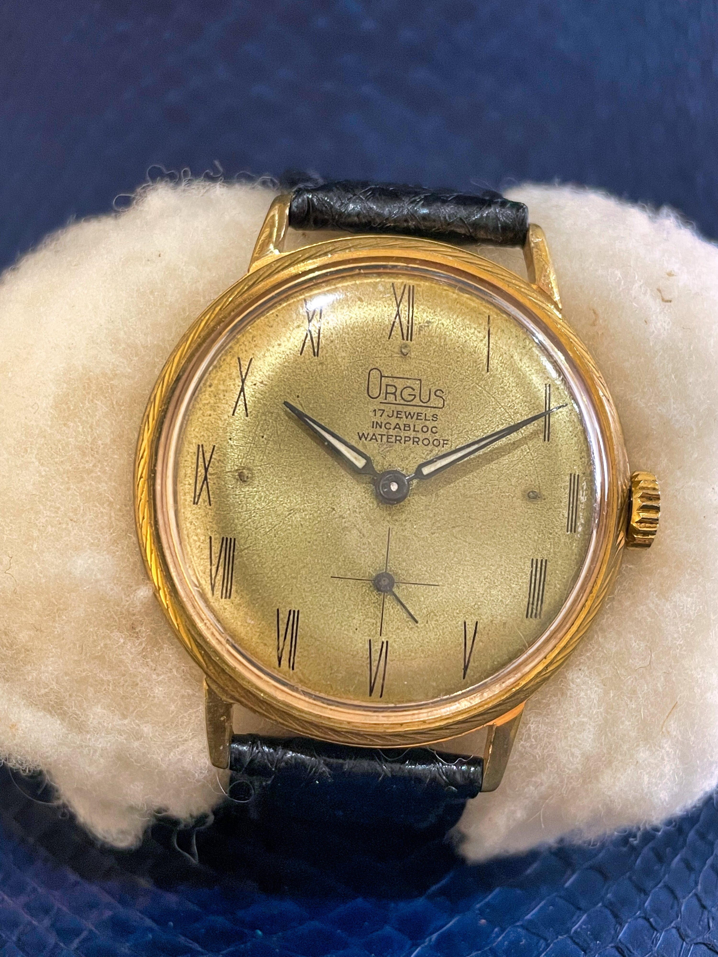 1950 Orgus dorée chiffres romains