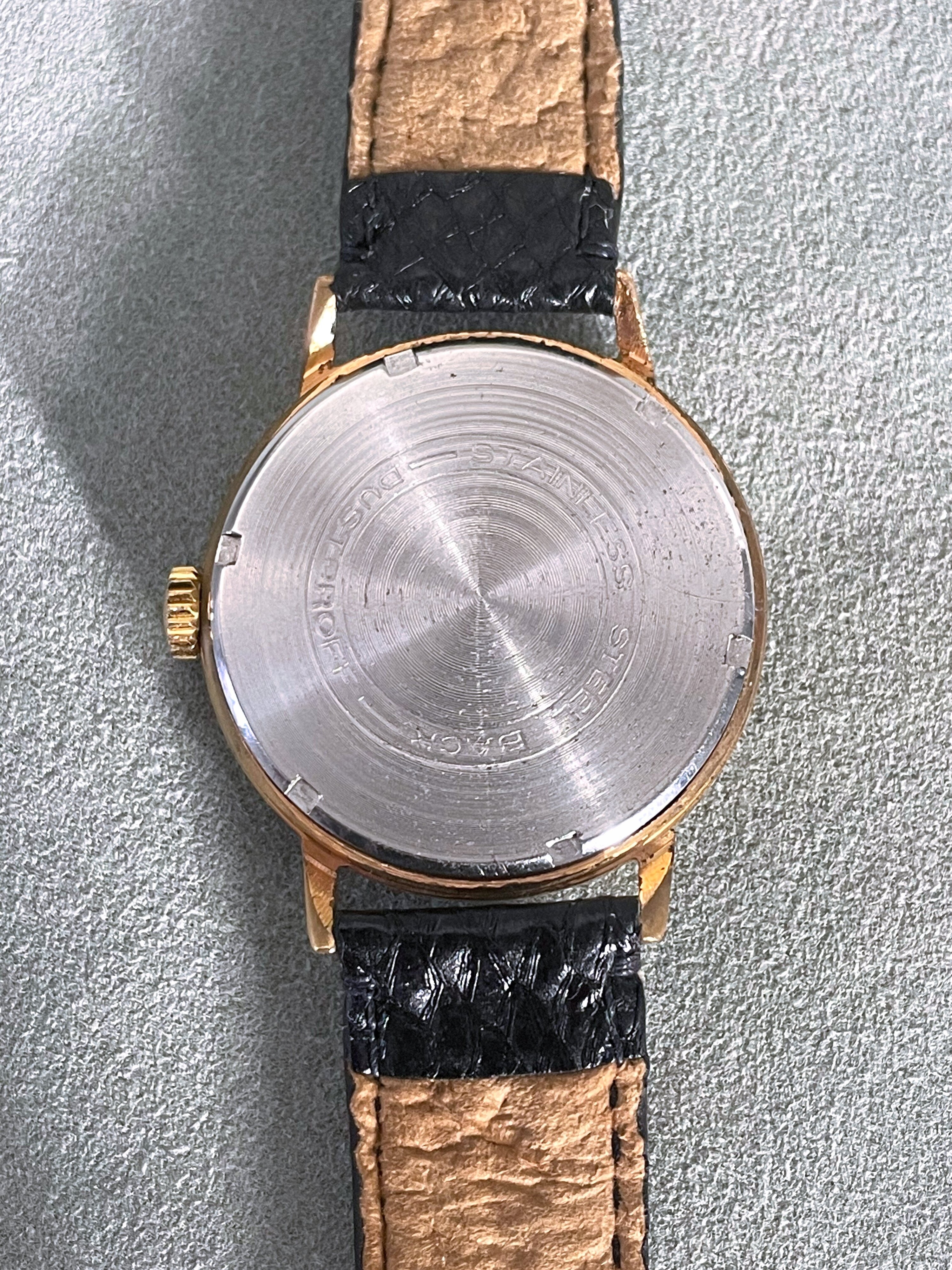 1950 Orgus dorée chiffres romains