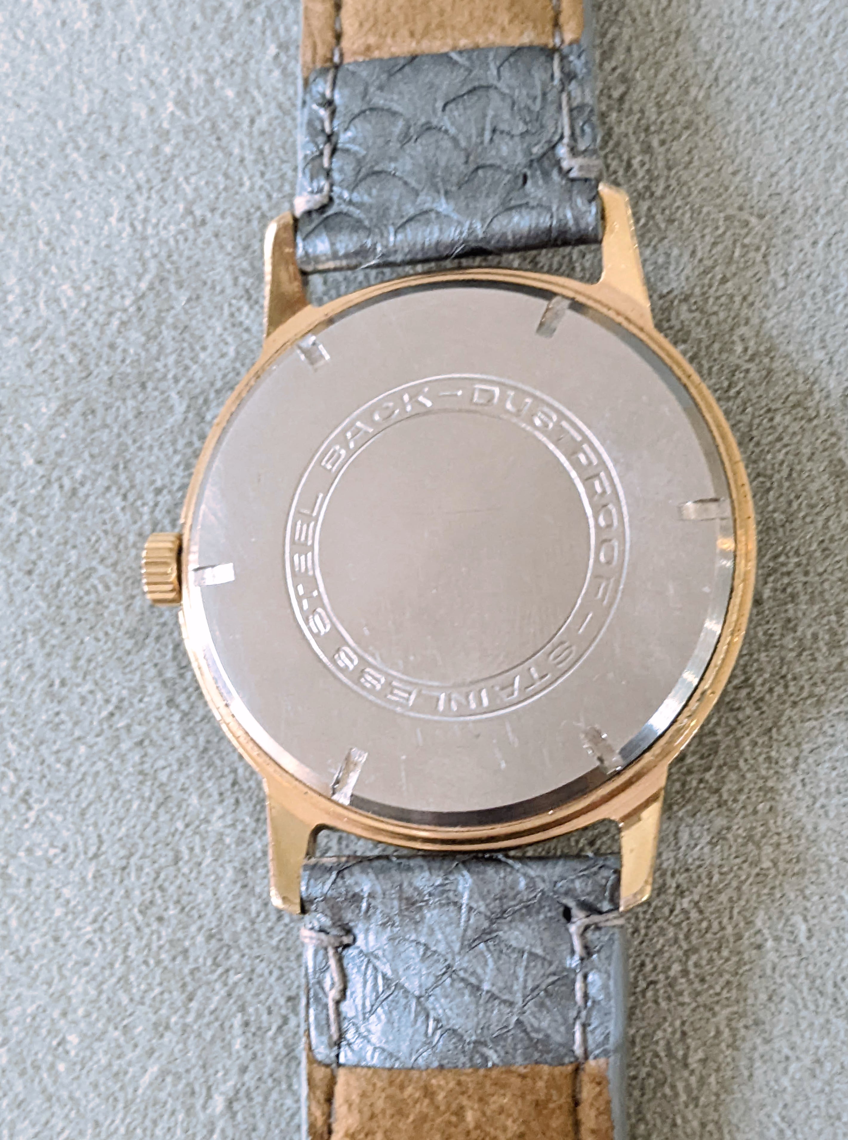 1960 Exactly dorée